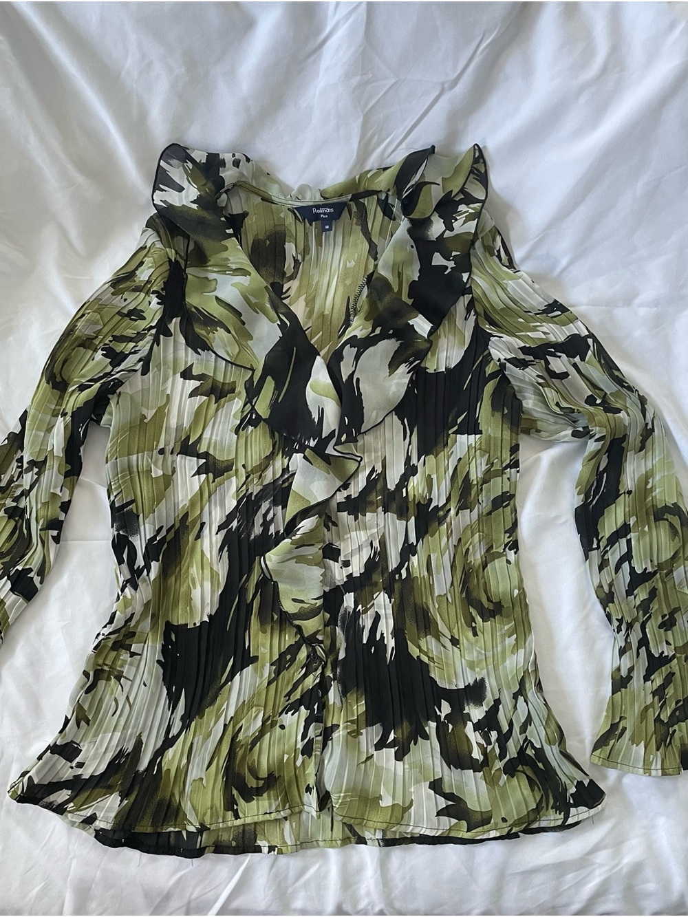 Y2K Green Patterned Blouse with Plissé Pleating and Ruffles
